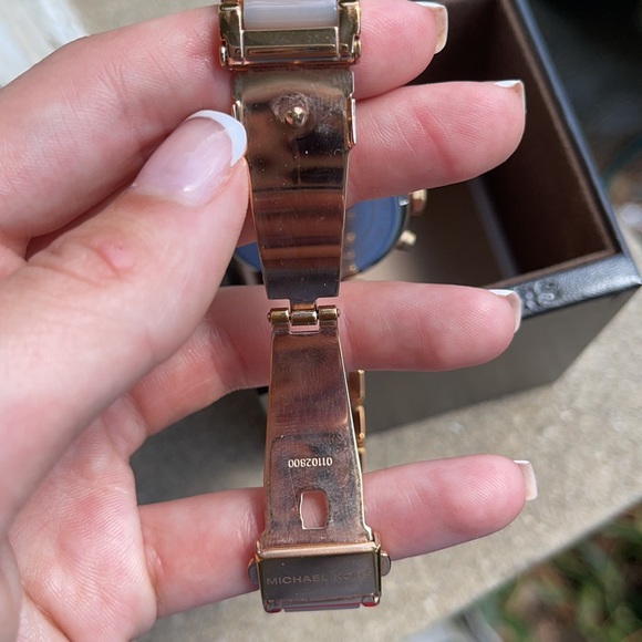 Rose gold and Nude Michael Kors watch main image 6
